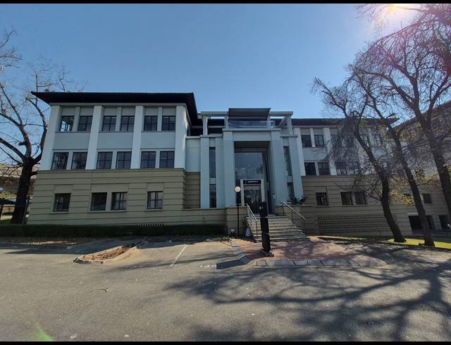 1,276M² OFFICE TO LET IN SANDTON CENTRAL